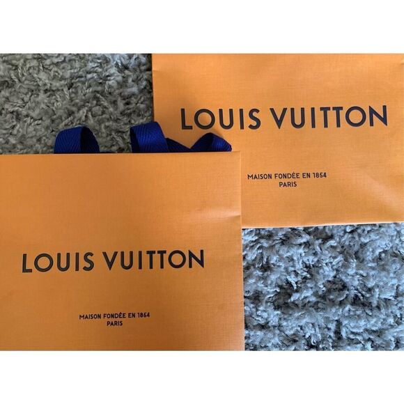 2 Authentic Louis Vuitton Shopping Gift Paper Bag LOT - Picture 2 of 7